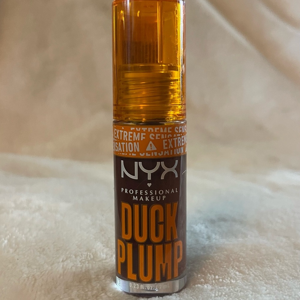 NYX Duck Plump Lip Gloss